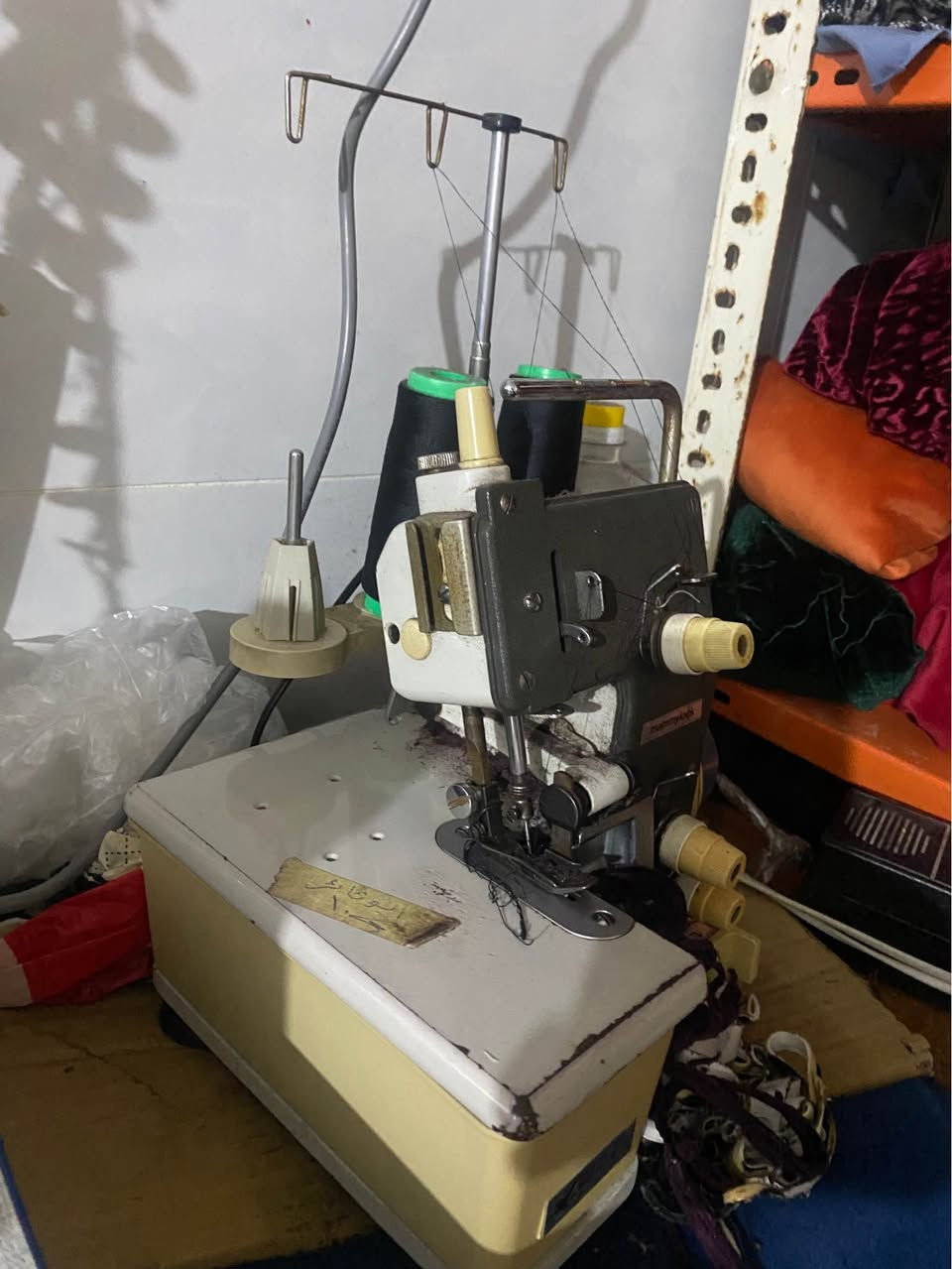مكاين عدد 2 
نوع الاولى مكينة خياطة من شركة JAKL  سعرها 250
والثانية مكينة أوڤر سعرها 150
للتواصل *********** أربيل, العراق
