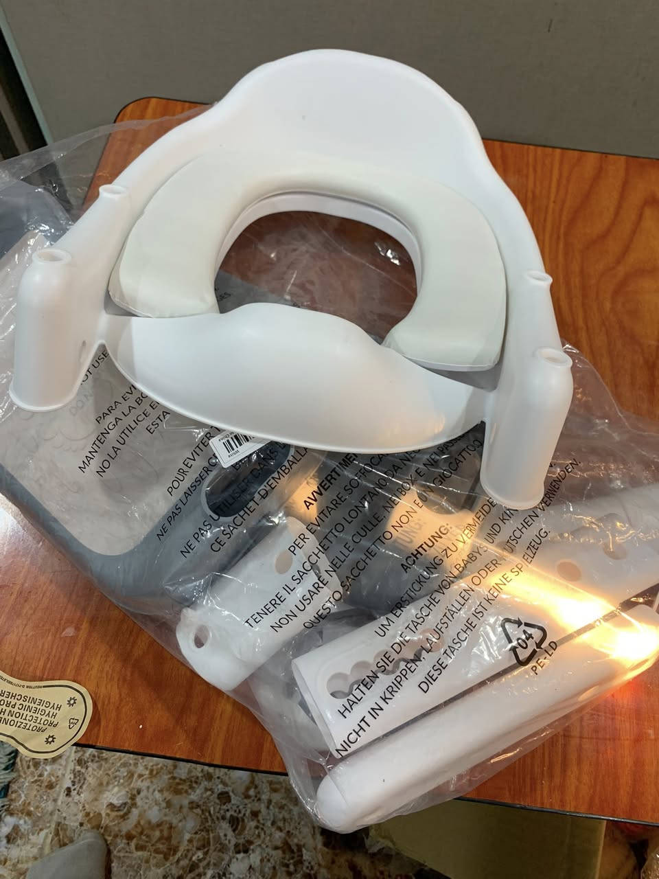 يتميز هذا المقعد بكونه مبطناً وناقلاً ليناسب الأطفال من سن 12 شهراً وحتى 7 سنوات، ويحتوي على مقابض جانبية لزيادة أمان الطفل ومسند ظهر مريح.  السعر ٢٠الف فقد توصيل داخل الموصل مجاني


**إذا كنت صاحب هذا الإعلان وتريد حذفه لأي سبب، رجاءا أرسل رسالة إلى الدعم الفني**