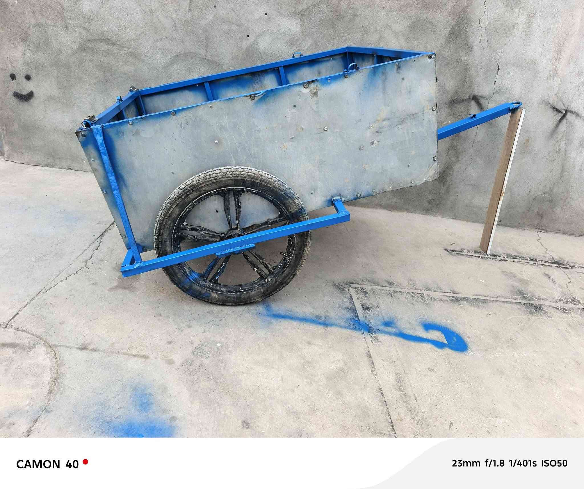 ئەم عارەبانە بۆفرۆشتن
زۆرسوک بۆدوای هەموشتێک ئەبێت بی بەسی 
سعری 160هەزارکەمێک مەعالە


**إذا كنت صاحب هذا الإعلان وتريد حذفه لأي سبب، رجاءا أرسل رسالة إلى الدعم الفني**