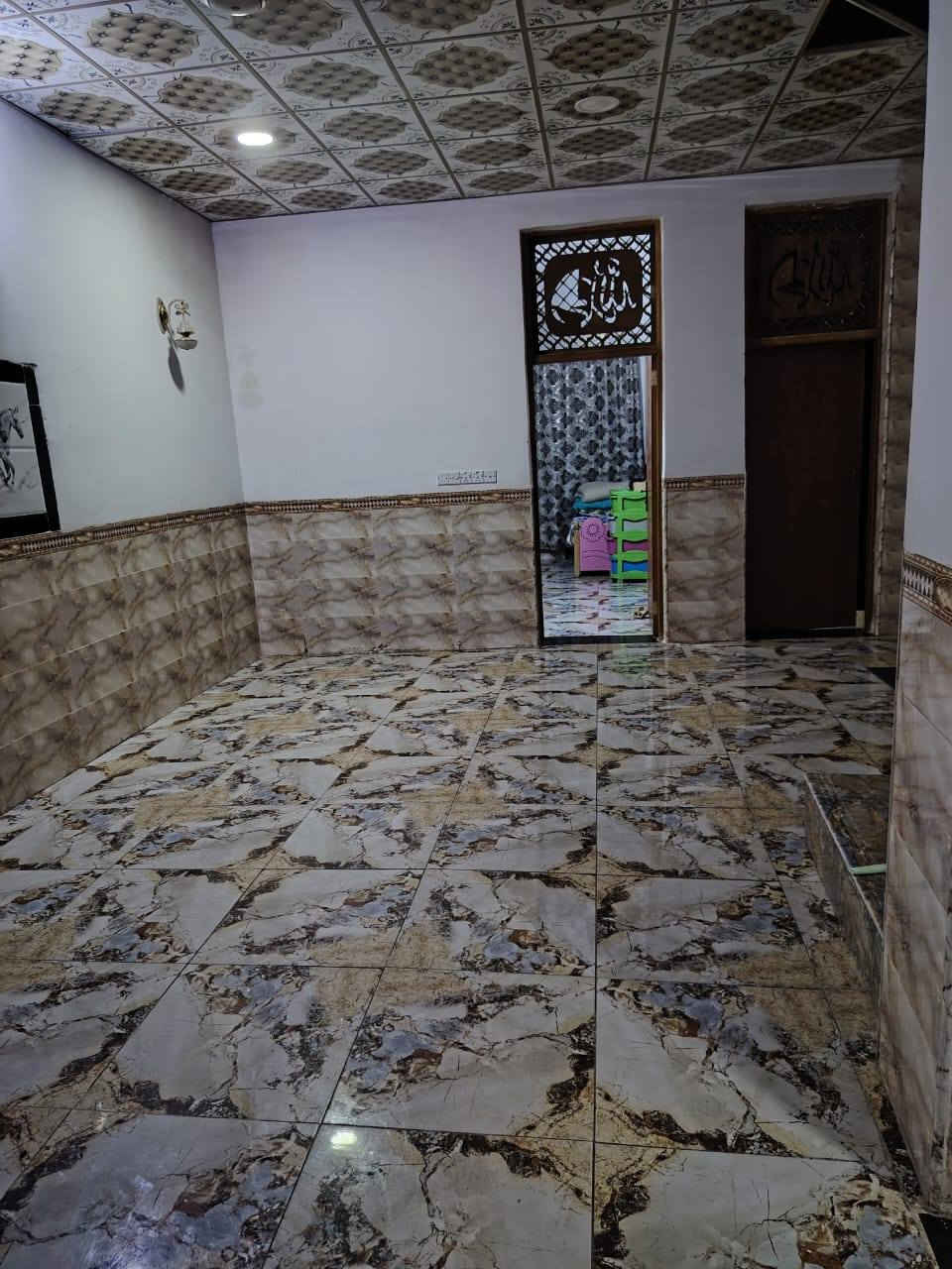 بيت للبيع طابو زراعي ملحق حي الانتصار مساحه 300 والنزال 32 والواجهيه ثمانيه الاستفسار
***********
***********
