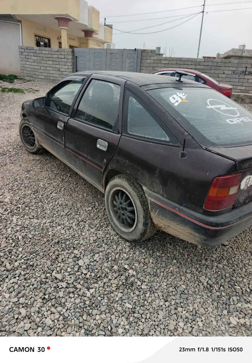 مكتب الاصحاب
اوبل فكترا چنطة. موديل ٩١
 الحجم 20.سيارة حلوة ومرتبة مصروف عليها. سنوية خضرة شرط وكالة وتحويل.. بيها كابون بانزين داخلها نظيف.. السعر ٢٧ وبيها مجال للاستفسار مكتب الاصحاب 
ويرهم بمقدمة زينة وترتيب مع الظمانات 
***********
***********
