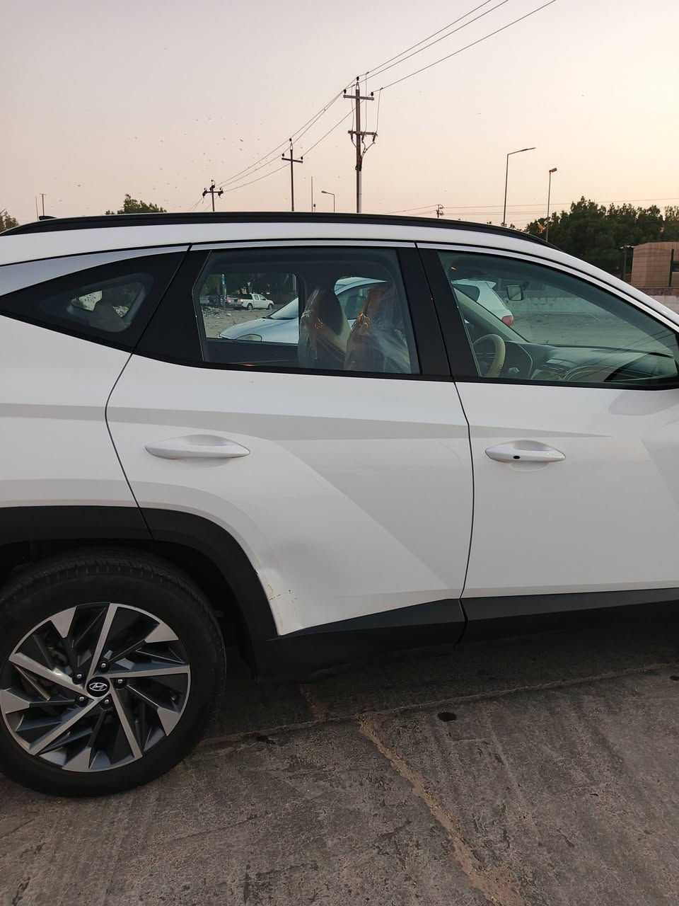 سلام عليكم توسان موديل 2023خليجي ماشيه 60 الف بيه بس حار كد شبرين بل جنطه والباقي كفاله عامه سعر 200 مكان سياره ناصريه ذي قار ***********
