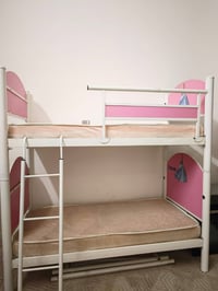 اثاث للبيع/بغداد جربايه اطفال نفرين -دوشك عدد٢ضغط عالي اسفنج  ميز طعام...