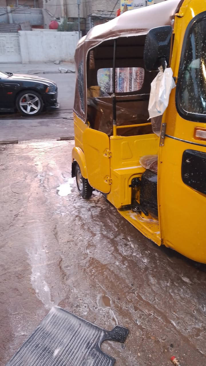 سلام عليكم تكتك موديل 21شهر تاسع حلوه نضيفه ومرتبه مكينه ما مفتوحه فقط قبق ولفات عل لبلاد كهربائيات كامله تكتك كامله بيها ضربه بل لغد خفيفه  الايسر ومعمر تعمير حلو عنوان بغداد شعب حي البساتين؟ ***********
