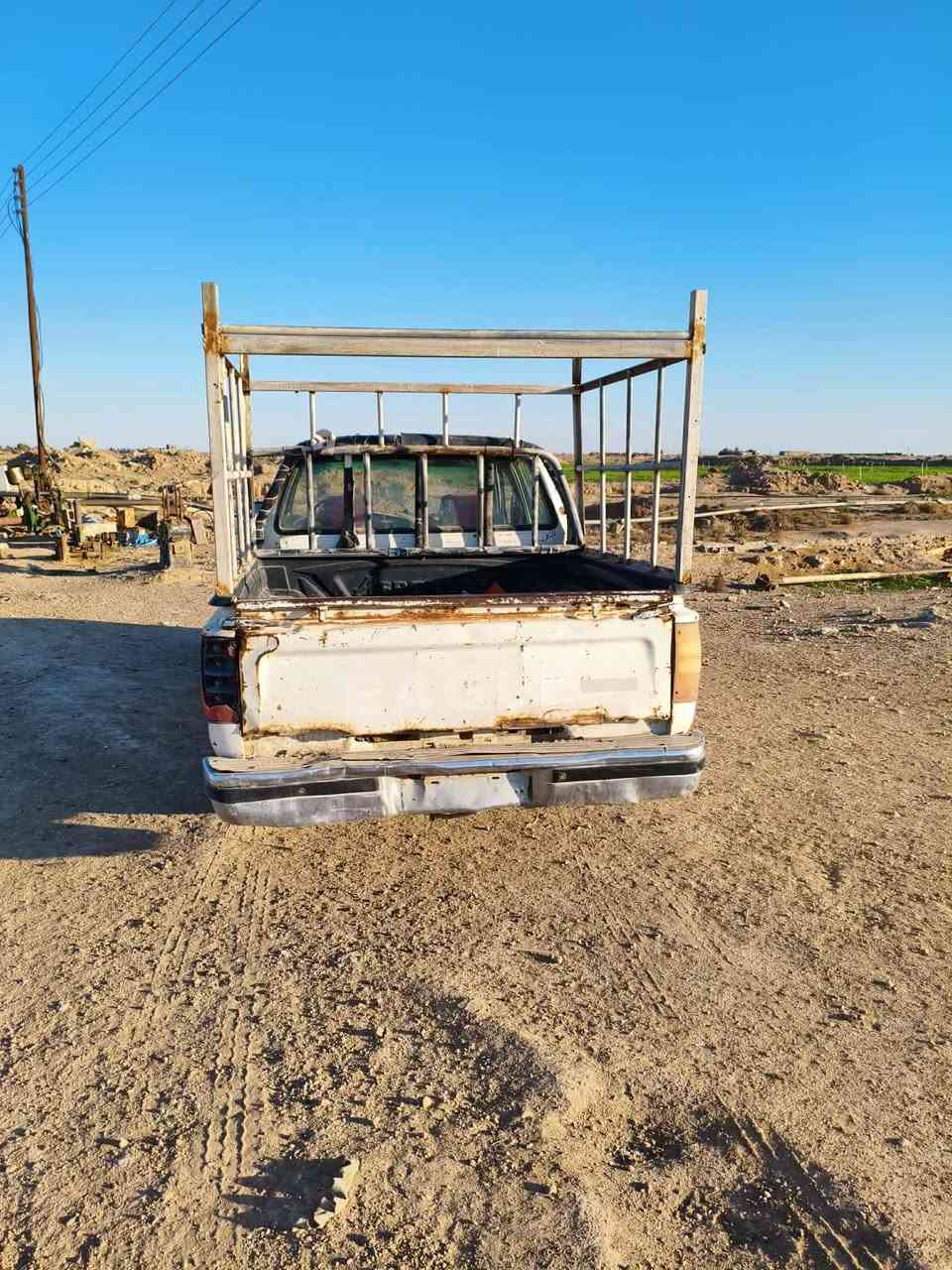 بيكم صيني 2006.جاهزه وشغاله حديده بدون اوراق  مكانه حديثه  السعر 17.ورقه وبيه مجال الشراي  اوالمه.   عبدالمطلب عبدالقهار محمد     ***********
