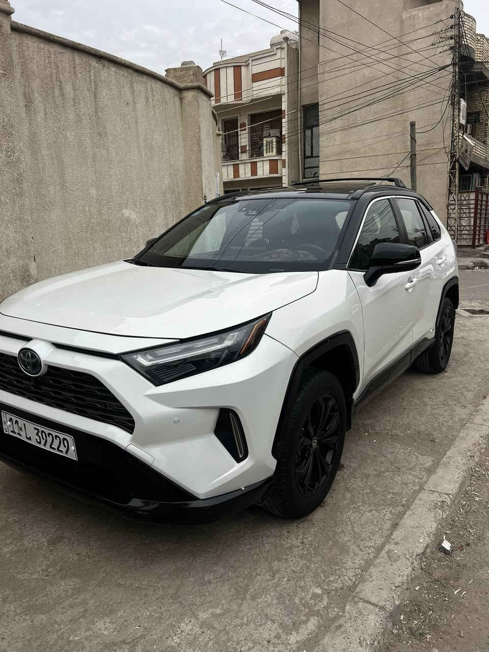 السلام عليكم
راف فور مديل ٢٠٢٢
فول مواصفات Xse
وارد امريكي حادث نص جاملغ ايسر وهنا بالعراق جاملغ ايمن مصبوغ سياره خير من الله جاهزه من كلشي 
مكان السيارة الدوره 
السعر ٢٣٠$ وبيه مجال بسيط 
رقم الموبايل ***********
