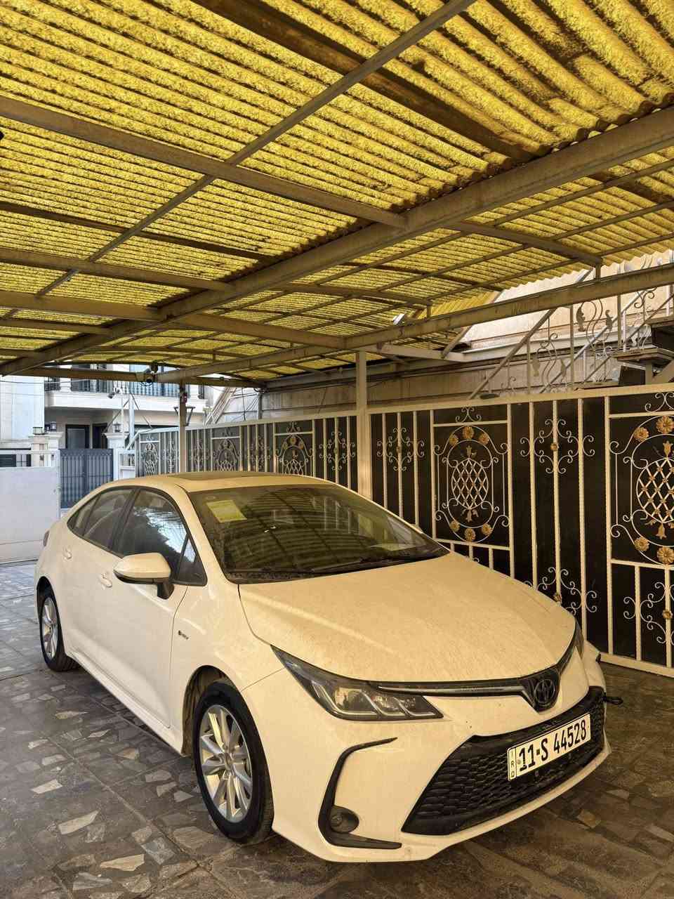 السلام عليكم للبيع 

كورلا 2025  زيرو شكل خليجي هايبرد مكينه 1800 علامه سوده HEV   شحن ذاتي    مكفوله كفاله عامه 
‎المواصفات 
مكينه 1800 هايبرد شحن ذاتي 
سلايت 
كراسي جلد اصلي+ دركة جلد وحياكه  
رادار + تحديد مسار طريق + قيادة ذاتيه 
قرائة علامات الطريق المرورية
بصمة تشغيل + دخول ذكي  يدة الباب
هاندر بريك بصمة + اوتو هولد 
 بطاين بوب حياكه  مطرز 
كيجات ديجتل 
شاشه مسجل +تبريد بيانو + كامره خلفيه دوارة + كار بلي 
تبريد قطعتين 
لايت زينون عالي ناصي + بروجكتر لد زينون + لد صباحي زينون+ بكلايت لد 
 حساس اطار + حساس مطر + حساس لايت داينمك عالي ناصي اوتو 
ايفو مود + مود درايف + مانع انزلاق 
تحكم  الستيرن كامل مع كروس سرعه
 ايرباك عدد 10
ويل كب  حجم 16 
مكانه بغداد المنصور

***********
