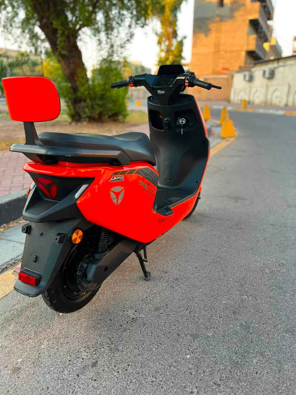 سلام عليكم شباب دراجه ياديا t35 دراجه عالميه معروفه  شركتها بل قوه والمتانه دراجه بعدها بحالت وكاله تجي وشوف بعينك دراجه كامله مكمله وبلاديه كلها من طول الطول ع فحص من جميع نواحي  استخدامها شهر واحد فقط  بيها مواصفات تخبل 

الموديل 2026 
البطاريات6  كرافين 32 أمبير 
جهاز انذار السرقه بقفل تلقائي
 حساس استان صفح 
شاحنه اصليه تدعم شحن سريع ويقاف ذاتي 
تمشيك بل شحنه وحده من62 كيلو إلى 72 
وتكدرون تتاكدون من شركه مالتها وتراسلونهم 
شاشه تاب تعرض الك كل عطل يحصل بل دراحه 
بيها نضام GBS بعدني ممستخدمه تكدر تستخدمه عن طريق تطبيق ياديا 
نضام رجوع الخلف.
مثبت سرعه 
ملف مالته جبير 
بريكات دسكات دهن هدروليك 
دراجه ع فحص  بعد بيها مواصفات كلش حلوه 

اي استفسار اتصال 

***********
مكاني بغداد
