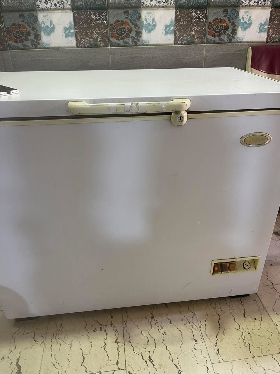 ديوان 7 مقعد 150مجمده 150 ثلاجه الجي 16 كيلو 180 طباخ كريازي 200 طباخ 4 عيون 80 غساله صحون 200 ميز طعام 140 ثلاجه 12قدم 130 دوشك 75 ميز رصاصي 100 غساله سامسونك 12كيلو 140 الاسعار وي توصيل مكان بغداد *********** واتساب
