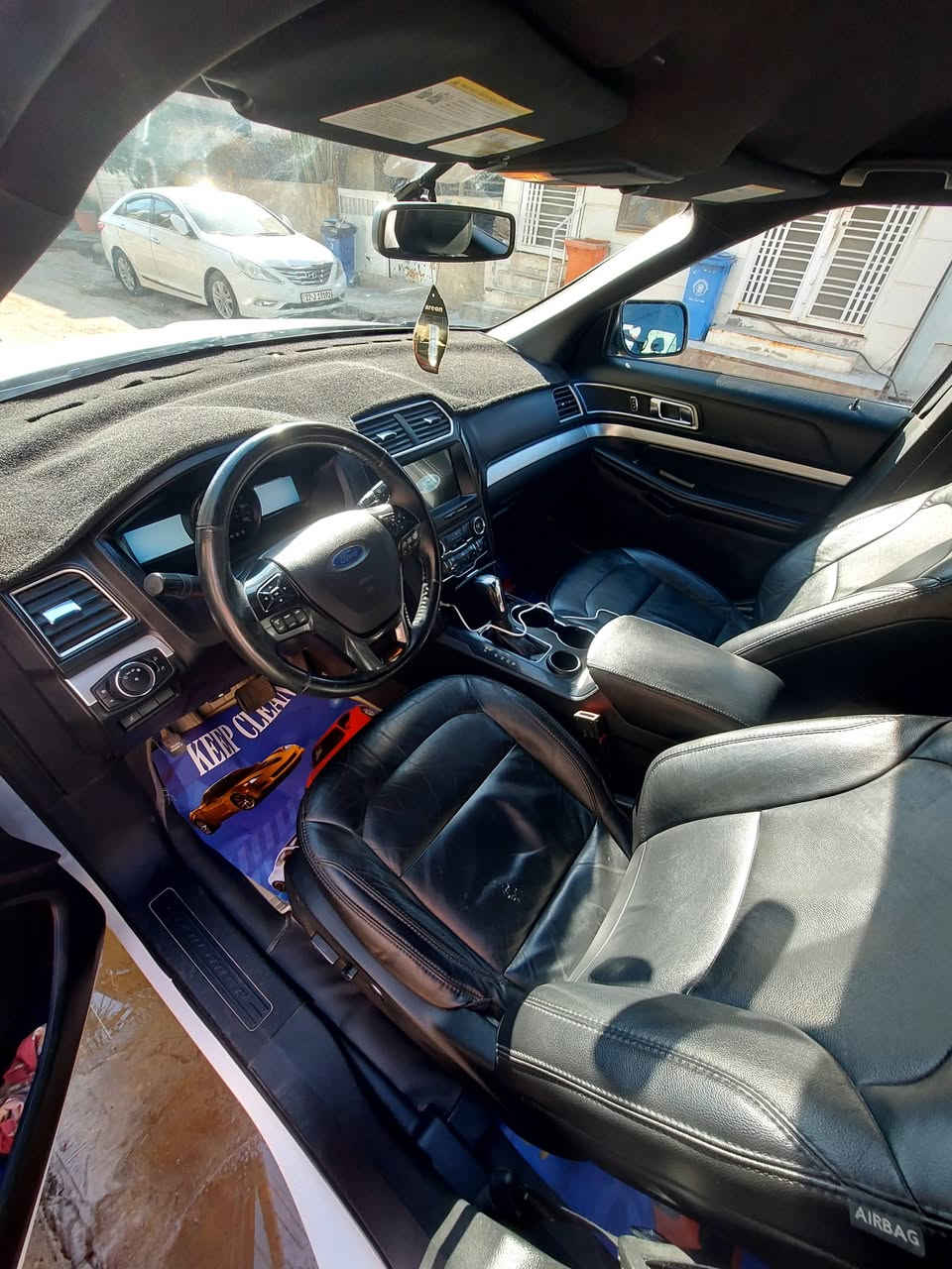 اكسبلورر2017 رقم أربيل بسمي مواصفاته XLT تحكم استيرن شفتات اشاير بل مري رادار حساسات خلفيه اماميه كامره خلفيه كشنات كهرباء وجلد وتدفئه كروز سرعه صندوق كهرباء توويل تبريد ثلاث قطع حادثه بأمريكا صندوق ومبدل بنفس اللون بدون ايرباك وبل عراق صار بيه جاملغ عكس السايق وربع البنيد ماشيه 151الف كيلو محرك كير تبريد إطارات كله بحاله جيده ملاحظة السياره جدا نظيفه مكانه بغداد شراي اتصل  ***********
