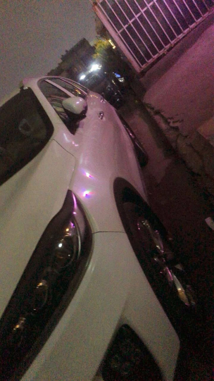 ***********
بغداد البلديات 
   للبيع سورنتو خليجي 2019سته سلندر ماشيه 72بيه ضربات ضرب بل بنيد نص متر والدعاميه على شكل مربعه مدعوه وباب مبدل بس اخو الباب رقمها بغداد خصوصي. وكير اوتماتيك ثلاث قطف تبريد كشنات اثنين كهرباء وسبعه راكب وصندوق كهرباء وتفتح صندوق عن طريق البصمه 
وتشغيل بصمه. السعر 270ورقه
