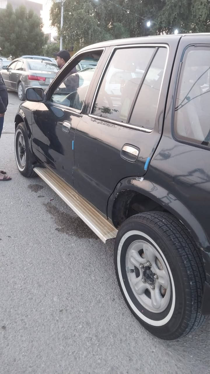 السلام عليكم
كية اسبورتج موديل ١٩٩٣
رقم بغداد أنكليزي السيارة 
جاهزة بيهة نقوصات كماليات 
بس كير مكينة خير من الله 
مكينة 2000 مفتوح مو مسكر كير عادي 
بيهة تخم تاير جبلي جديد صدر نضيف 
ترهم مراوس هم شعندك تعال خاص 
رقمي ***********
