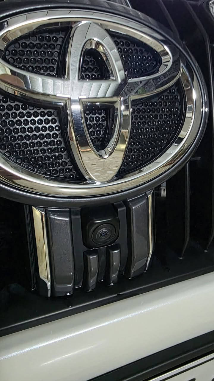 السلام عليكم ورحمة الله وبركاته....برادو 23 فول الفول باب الاول من النوادر استلام شركه رقم سليمانيه على ايدي استلام شركه ماشيه 15 الف شرط الفحص مكفوله من كلشي سنويه وهزة جديد  الموصفات معروفه الباب الأول السعر خاص.......***********
