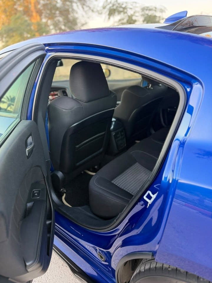 السلام عليكم مكلف بلنشر 

جارجر GT Plus2022 وارد امريكي

سونارها وياها وين ميعجبك افحص

العداد :53الف مايل

المحرك : V6.  3.6L

رقم بغداد

المواصفات :

نقطة عمياء

مصابيح أمامية زنون

كشافات الضباب زنون

المصابيح الأمامية مع LED

حساسات خلفية

حساسات اماميه

شاشه كبيرة مع نظام ملاحة نفكيشن GPS

سستم صوت الپاين

المقاعد الأمامية كهربائية

تشغيل عن بعد

المقود كهربائي

تدفئة مقود القيادة

محدد سرعة

تلفون بلوتوث

كاميرا خلفية

مرايا متحسسة للاضاءة العالية

كير شفتر بالستيرن

دخول ذكي (بصمة)

موصافات ال Gt plus معروفه فول عدا رادار

السياره مصروف عليها تخم تاير ويل كب

بانزين كله محسن دهن وكاله 

دركه كاربون فايبر 

اناره داخليه محيطيه 

السياره بأسمي تحويل ثاني يوم

رقم صاحب السياره 
 واتساب ***********
مكاني بغداد

🟩 سعر22

