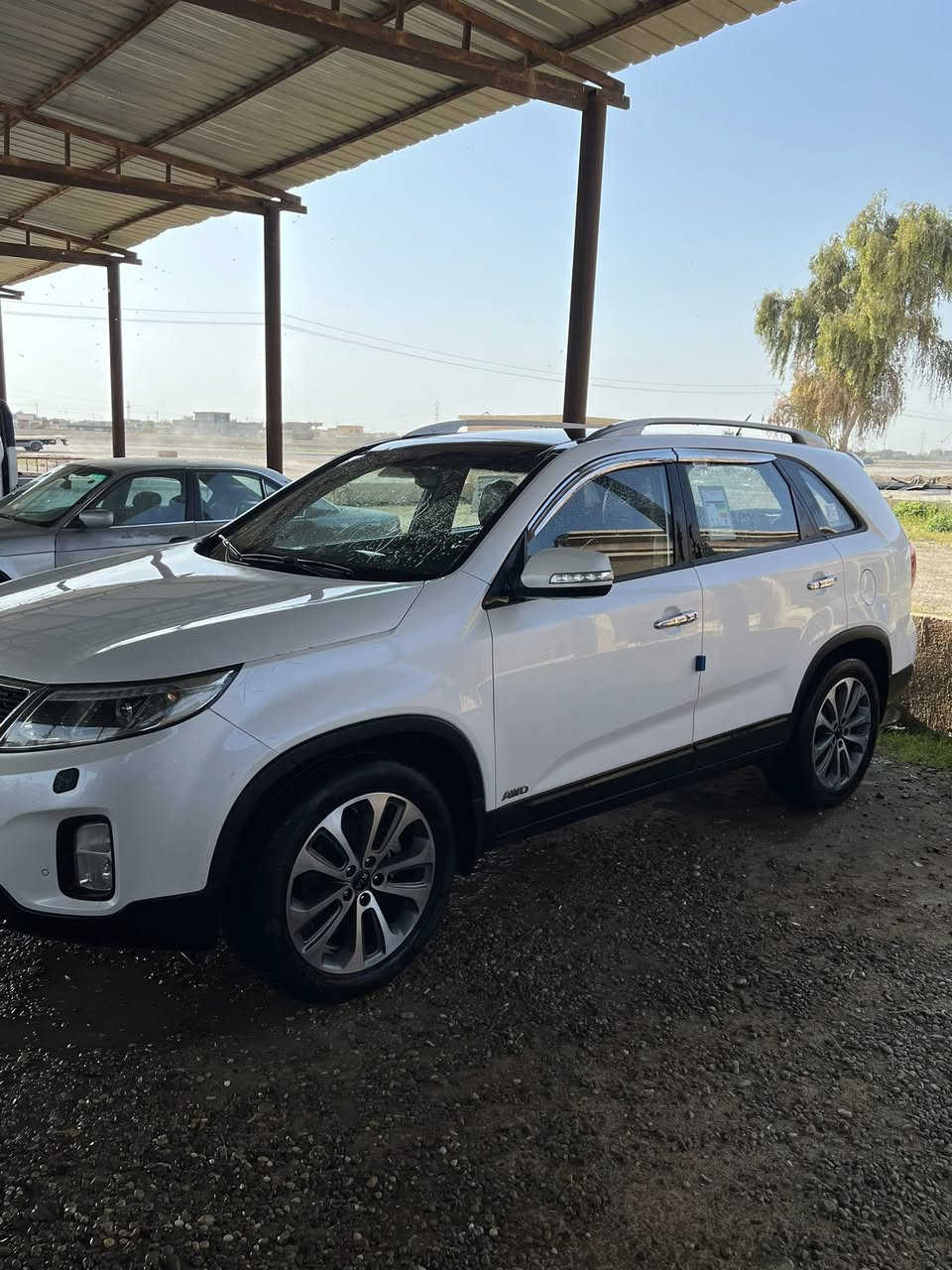 سورنتو ٢٠١٤ كويتي فول مواصفات داخل قرميدي رقم بغداد دولي بسمي السيارة فول واحد على واحد 
‏***********
