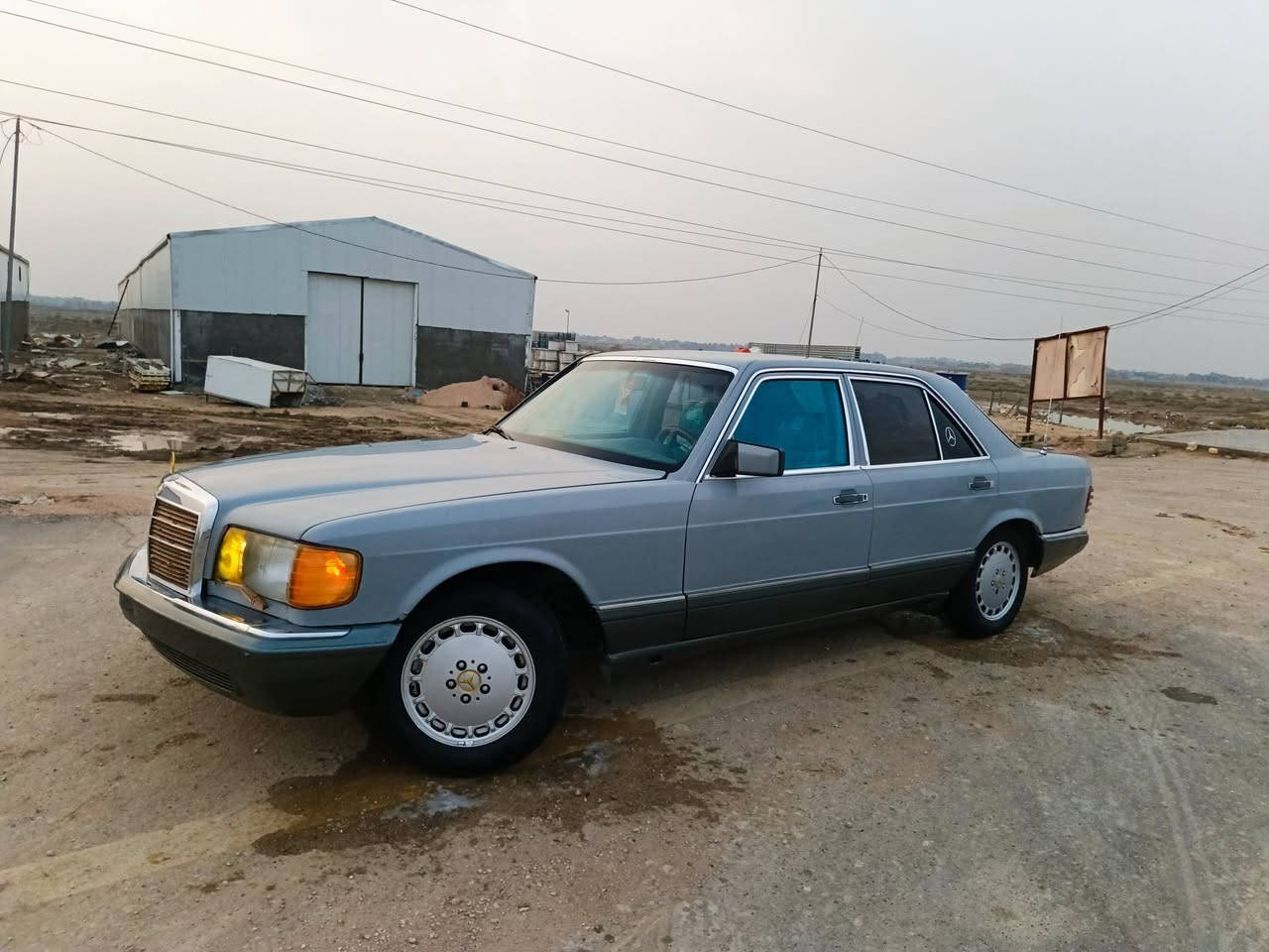 السلام عليكم ورحمه الله وبركاته..
للبيع مرسيدس جامبو باب قصير 

محور مكينه وكير رأس الثور 3000 ديلكو..

گير ومكينه شرط 

حداديه 80%

كهربائيات كلها شغاله ابلاد 

تخم تاير جديد هوه والويل باتري جديد 

غرفتها حلوة كشنات وارضيه جلد جنطه جلد 

سنويه ل 28 شرط التحويل 

سياره حلوة وخير من الله مال جناي ترايك وين ما يعجبك سياره تعبان عليها 

السعر 55 وبيها مجال للشراي 

للاستفسار الاتصال 

على الارقام..

*********** اثير

*********** آسيا
