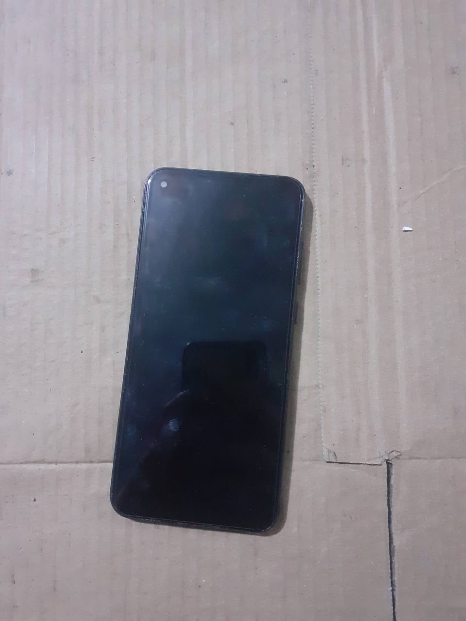 للبيع سعره ١٠٠ اي ١١
***********
