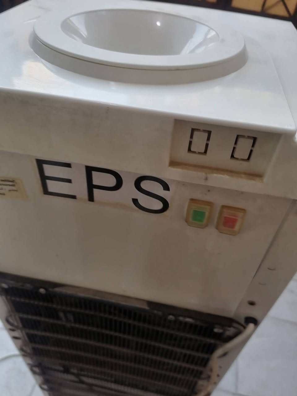 براد ماء حار بارد نضيف للبيع السعر ٥٠ الف المكان كربلاء  ***********
