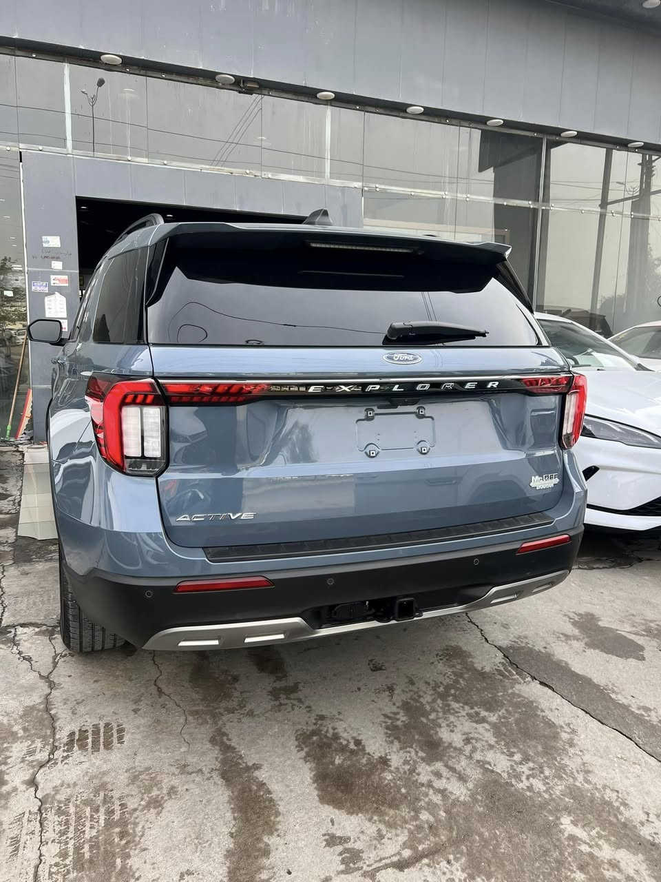 السلام عليكم ورحمة 

السيارة للبيع موديل 2025 active ￼كاتي بدون رقم 
بدون صبغ  بدون ايرباك 
بيها  رصعة خفيفة على البنيد والجامغ اثر التحميل 
راديترات بلادي شرط  

مكان السيارة / تكريت 
للاستفسار مراسلة الرقم /***********
