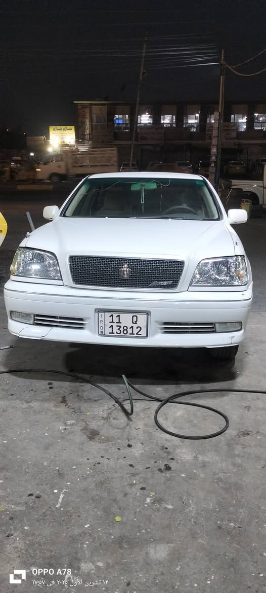 سلام عليكم للبيع سيارة كراون سيارة مكصوصا كصتين موديل 2001 محرك ففتي 3000بطل رقم بغداد باسمي دولي بسمي السعر 80وبيه مجال الرقم ***********
