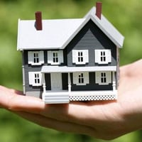 يوجد بيت للايجار ايام الزيارة فقط مؤثث ومكيف وقريب عن الامام 7 دقايق ف...