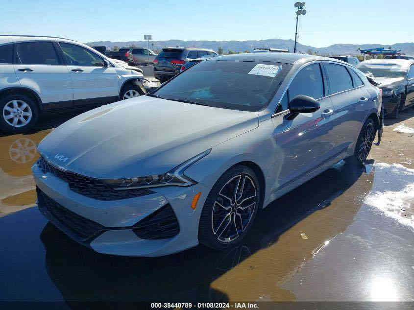 السلام عليكم 
كي فايف (2022) امريكي ضررها جاملغ حلفي صور الحادث موجوده بالنشر فئتها (gt) رقم بغداد باسمي              السياره مغلفه(PPF)
فول مواصفات.                بالكامل 
بصمه ابواب 
بصمه تشغيل 
تشغيل عن بعد 
بانوراما
شاشه الحجم الكبير 
كشنات جلد 
كشنات كهرباء
تبريد شاشه 
قطعتين تبريد 
وضعيات قياده 
سايد بريك كهربائي 
ومواصفات الكي فايف معروفه السياره جديده بمعنى الكلمه 
العنوان /بغداد 
السعر//230 ورقه وبيها مجال
للاتصال//***********
