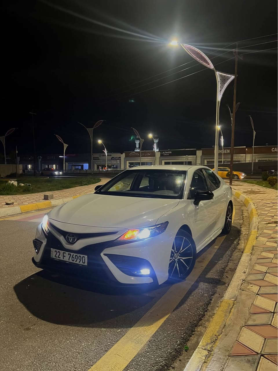 كامري 2021 se 

🔺الضرر - صور ضرر مرفق مع منشور
-فقط جاملغ سكن امامي صبغ و10 سم نهاية باب سكن 
-بدون داوخل وشاصي ايرباك فقط تكمه خلف سايق

-كير محرك تبريد شرط

🔺مواصفات SE

- سيارة ماشية 117 ميل 

🔹عنوان كركوك استفسار عن سعر اتصال (***********)📞📞 كركوك, العراق
