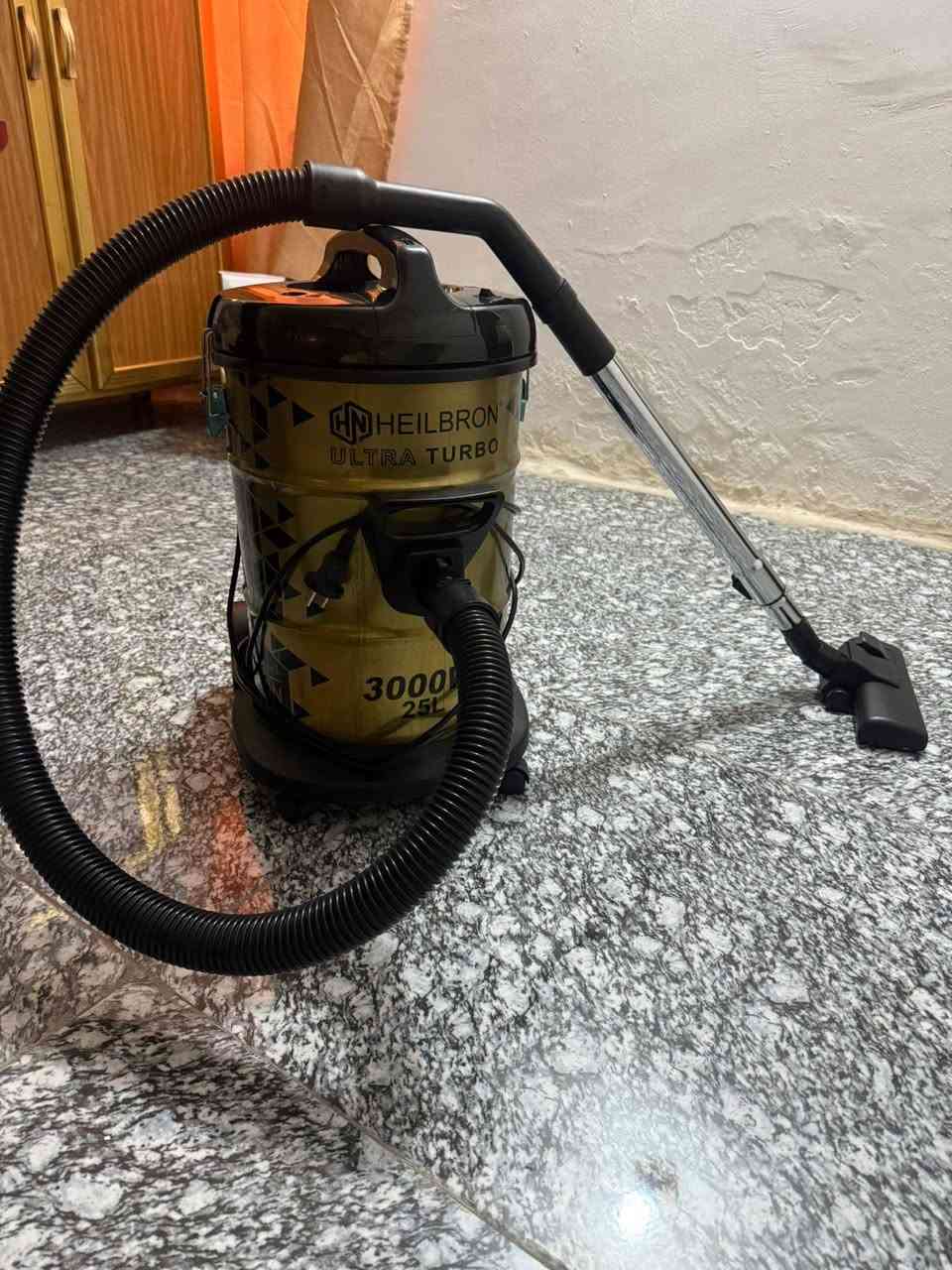 مكنسة كهربائية  حجم3000 W
مكواه بخاري حجم 1500. W
للبيع كلش نظاف مكاني بغداد السيدية


**إذا كنت صاحب هذا الإعلان وتريد حذفه لأي سبب، رجاءا أرسل رسالة إلى الدعم الفني**