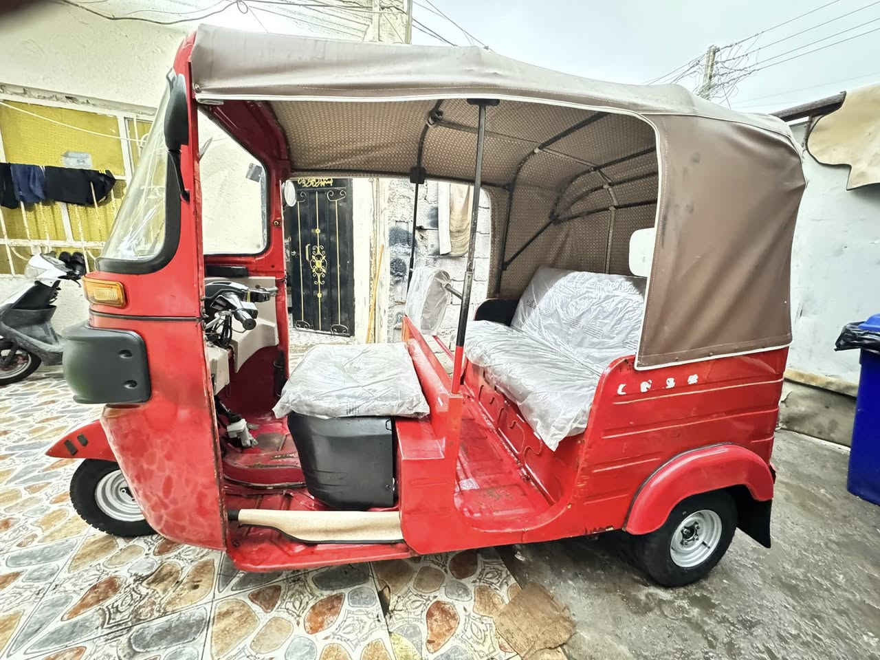 2017 رقم وسنويه مكينه 20 تجميع جديد البدي  بس لغد مصبوغ والباقي مكفول تخم تاير حداديه كهربائيات تكتك جاهزه سعر 4000،000 مكاني بصره حي الاصدقاء ***********
