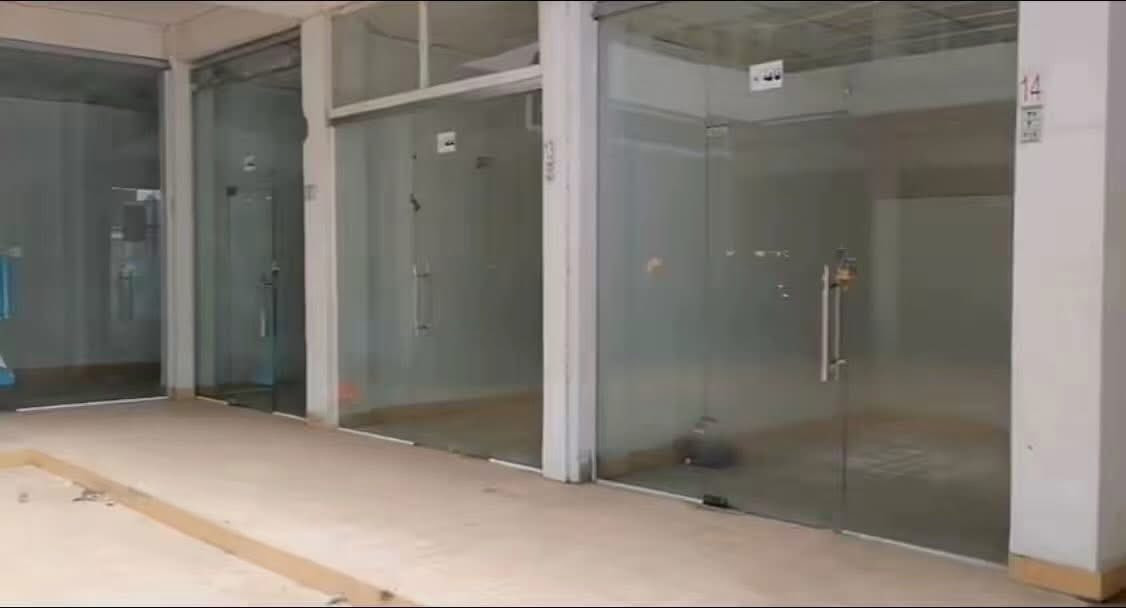🔴 باله‌خانه‌ بۆ كرێ – ناو بازاڕی ئازادی 

باله‌خانه‌ی (حه‌مه‌ قاره‌مان) بۆ كرێ، پێكهاتووه‌ له‌ 3 نهوم 

✅ گونجاوه‌ بۆ:
🔹 كۆلێژ 
🔹 په‌یمانگه‌ 
🔹 كلينيك و دكتۆر

📍 شوێن: ناو بازاڕی ئازادی – شه‌قامێكی گشتی 

📞 بۆ زانیاری زیاتر و په‌یوه‌ندی:
☎️ ***********
☎️ ***********

#كركوك #ايجار #عقارات #عمارة
