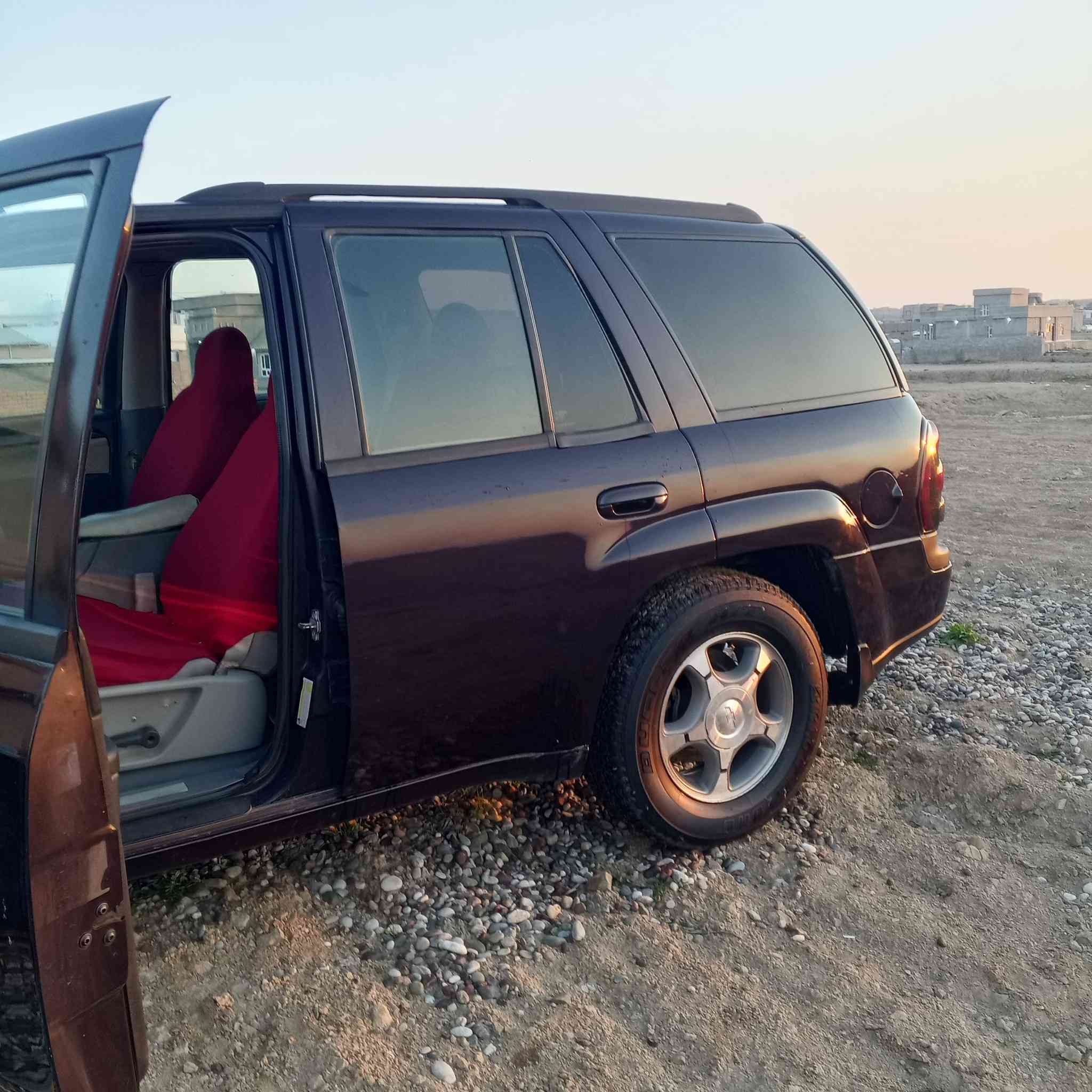 السلام عليكم اخوان سياره بلايزر 2008 للبيع
كير محرك صدر تايرات كهربائيات كلها شرط محرك 6 نشاط فول صرف بانزين انسا رقم صلاح الدين لون عنابي مصبوغه حزام جماليه فقط بدون دواخل داخل خارج شرط  السياره ماتحط عليها ربع جاهزه ع اخر حبايه
 ((يرهم مراوس جارجر)) اوباما *********** تحياتي للجميع
 (((السعر 60 وبيها مجال)))) مكاني صلاح الدين الشرقاط
