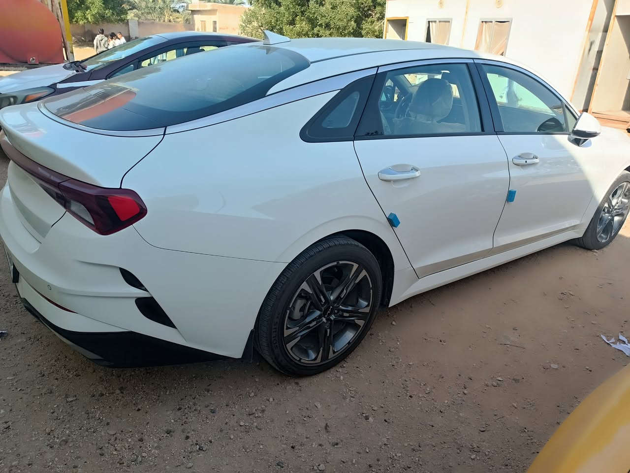 k5 خليجية 2023 بأسمي للبيع
سيارة جديدة بمعنى الكلمة 

ماشية 27 الف كيلو 
محرك  2000 دوش المرغوب
بيه بارد باب خلف السايق زغير وما مبين
فول مواصفات عدا البانوراما
شاشة تبريد لمس
تخم تايرات كومهو جديد
ارضية جلد
ويل حجم 18
مري كهرباء
تحكم ستيرن
بصمة عدد 2
ابل كار بلي موجود
فتحات usp امامي 2 وخلفي 2
تبريد منفصل
تحديد سرعة 
وضعيات قيادة 5
ايكو / سبورت / نورمال / custom/ smart 
حساس parking 
باتري جديد
تبريد ثلج قطعتين
كامرة خلفية دوارة 
تبديل دهن وكالة KIA
بلوتوث
تشغيل عن بعد  
حساسات امامي 
حساسات خلفيه
لايت زنون بلادي 
مكان السيارة السماوة
رقم بغداد الانكليزي 
تحويل ثاني يوم  كلشي ذاكرة بالمنشور السيارة حيل نظيفة استخدام حك الدوام
***********
