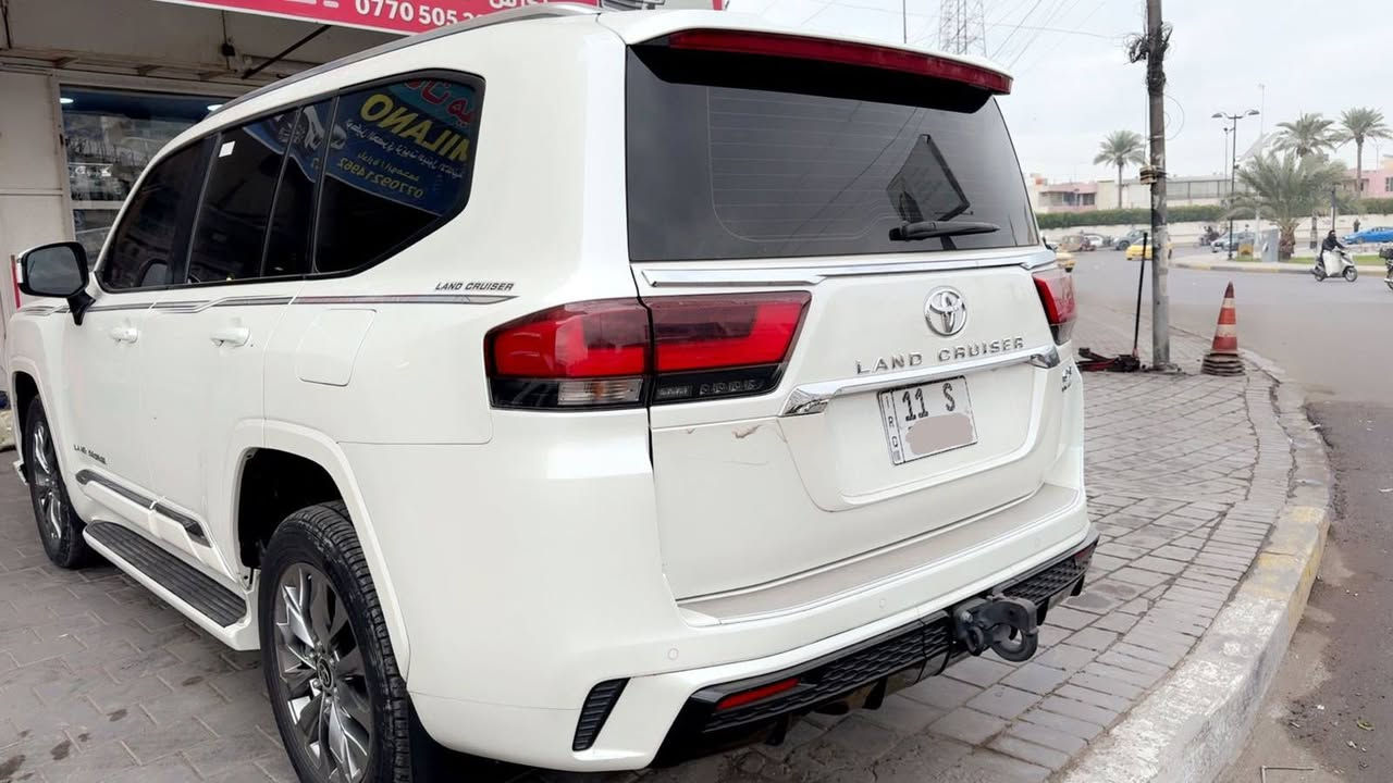 لاندكروز 2023 ساز لمتد اصل
ضمان شركه ساز 
رقم بغداد باسمي
ماشيه ٥٣ الف
مغلفه ppf
فول لمتد ٤ كاميرات
كشنات تبريد
سياره جديده مكفوله من الصبغ
بيها تكحيله كارت بالبنيد بسيطه
وبارد بالجاملغ الامامي الايمن
السعر ٦٤٨
*********** بغداد, العراق
