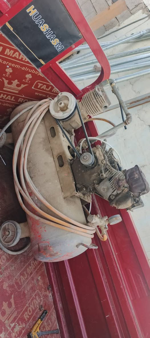 السلام عليكم ورحمه الله كمبريسر للبيع شغال العنوان هيت حي البكر ***********
