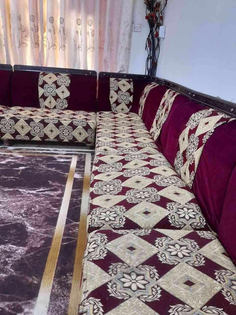يوجد تخمين للبيع
الجوزي ١٠ مقاعد نظيف مابي كسر 
 الماروني ١٣ مقعد بي اضرار بسيطة 
السعر للتخمين ٣٥٠ الف وبيهن مجال
***********
***********
