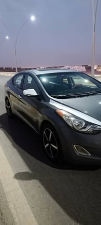 النترا 2012 فول مواصفات  بيها ثلاث قطع صبغ بدون دواخل  مراوس  07801844...