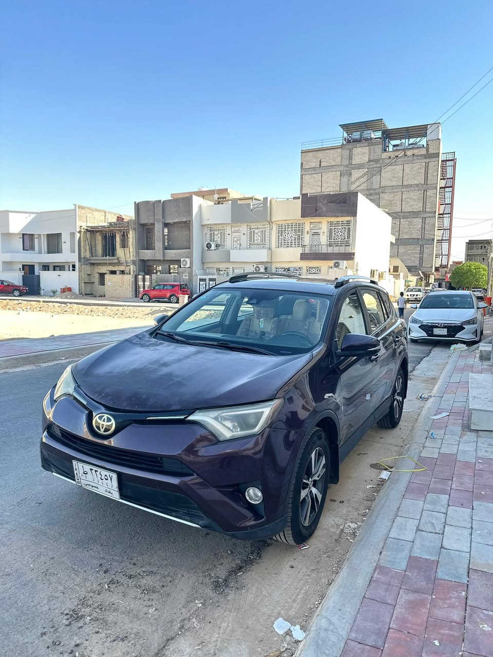 راف فور 2018 XLE
كلين فقط بارد بجاملغ الخلفي 

المواصفات ✅:
-شاشه 
-بصمه
-فتحه 
-كشنات جلد داخل لونين 
-نظام Sport,Eco
-فور ويل AWD

سياره عليه ادامه كامله من تايرات وحداديه ومحرك وكير 

السعر : 17700$ وبيه مجال بسيط 
الرقم  : ***********
