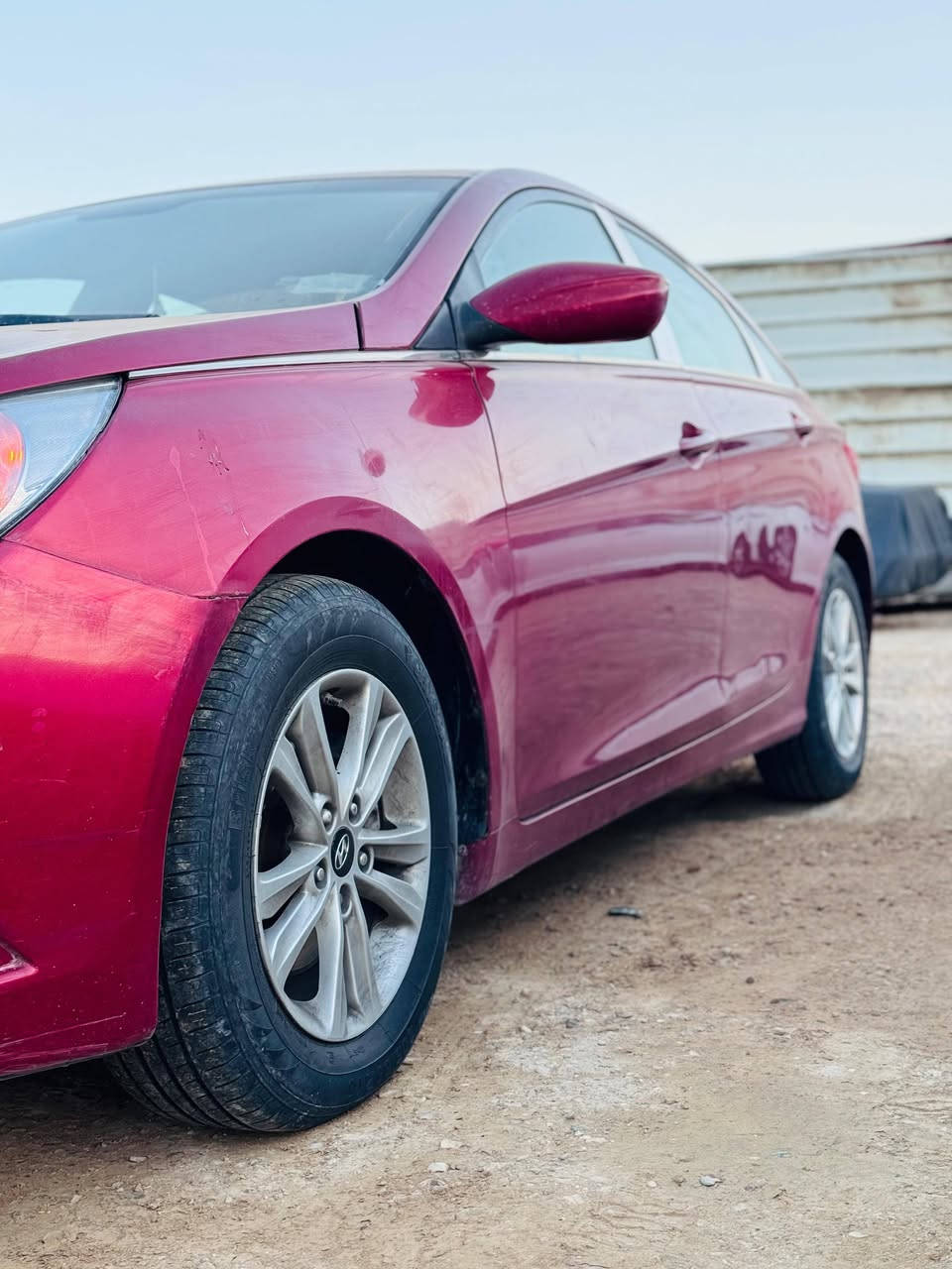 السلام عليكم
سوناته 2011
وارد امريكي 
سياره جديده مكينه كير خير من الله 
تبريد خير من الله حداديه جديده
تخم تاير باتري جديد مانقصها برغي 
مداور ثاني يوم سعر 103وبيه مجال بصيط 
***********
