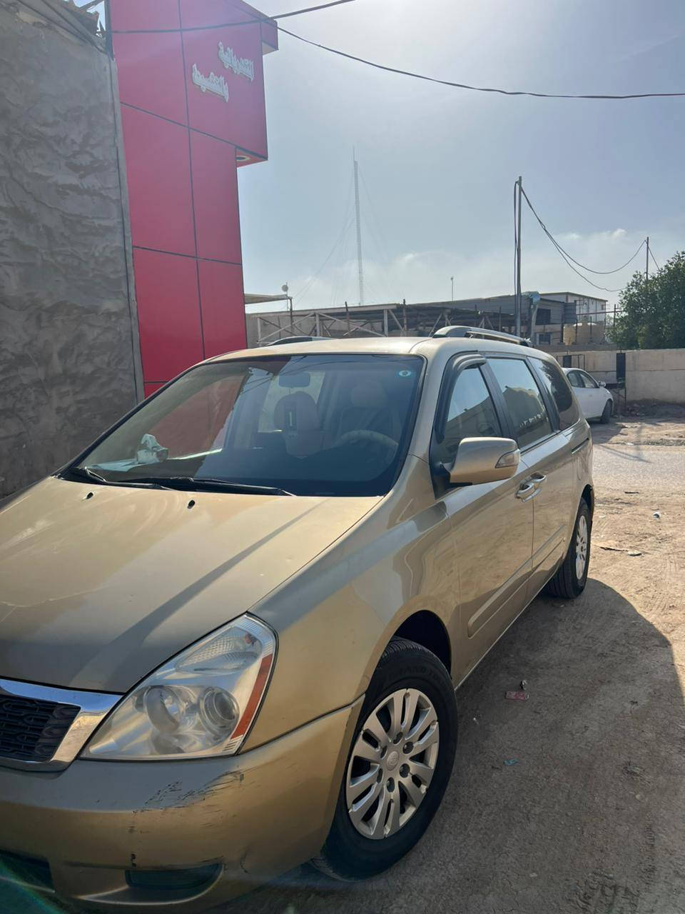 السلام عليكم رمضان كريم عليكم
كيا سيدونا امريكي موديل. 2011  
سياره جديده وجاهزه للاخير 
مكينه كفاله بشرط جديده الاخير  
كير 
حداديه
تخم تاير
السياره كفاله عامه 
ماشيه 114 الف حقيقي بعده جديده وضع الشركه 
بابل الشوملي 

السعر150 $ وبيها مجال 

***********
