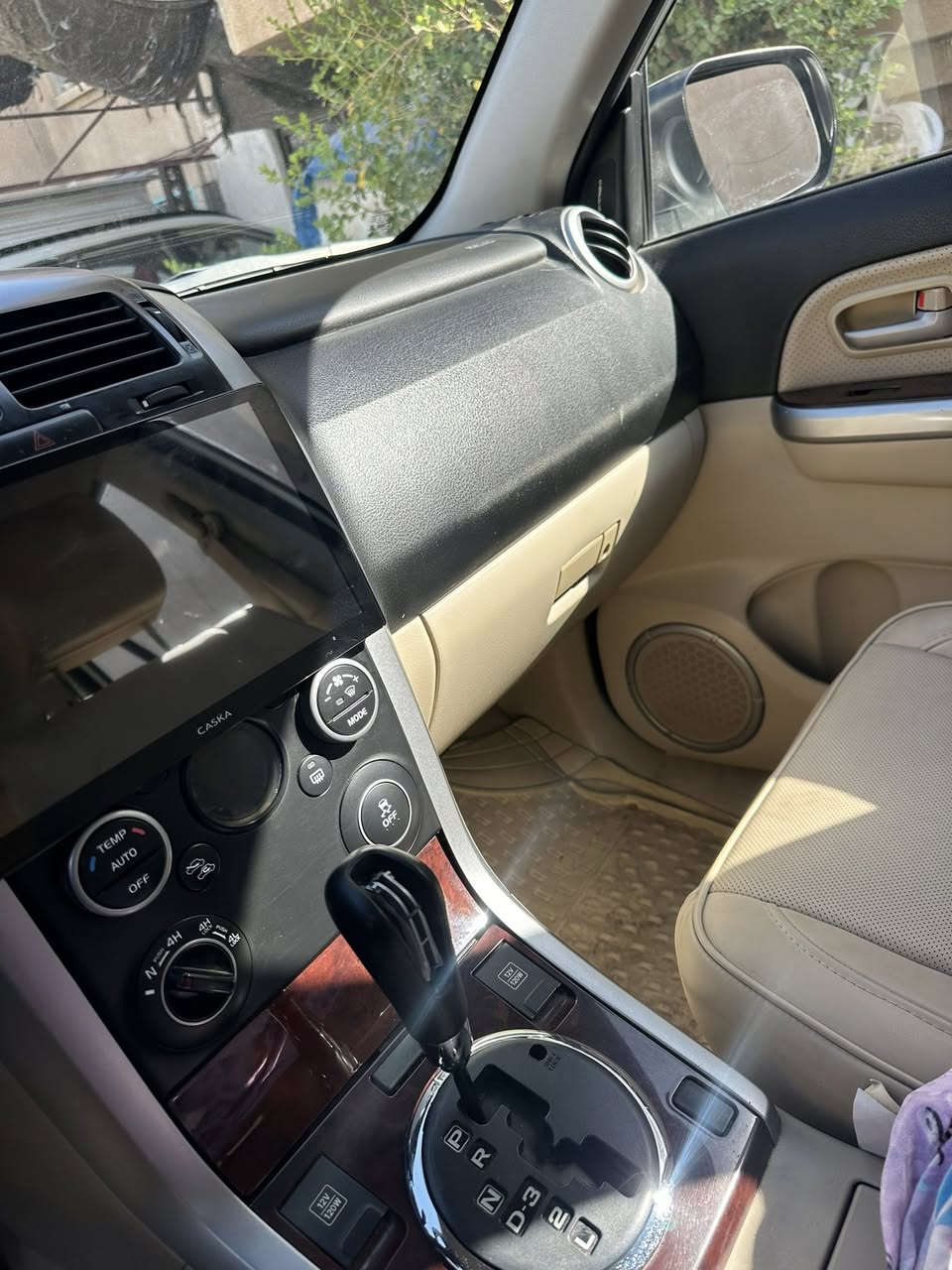 ساسوكي فيتاره 2016 فول مواصفات
مصبوغة كله ماعدا القماره بدون ضربه

رقم كربلاء الجديد 

محرك كير تبريد مكفول 

السعر95  قفل بدون عمله

***********

كاظميه
