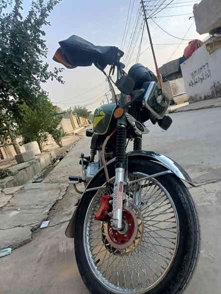 اسلام عليكم اخوان دراجه تايكر 25 بعدها جديده باب أول مراوس بسيفان محرك 200مراوس فقط ***********
