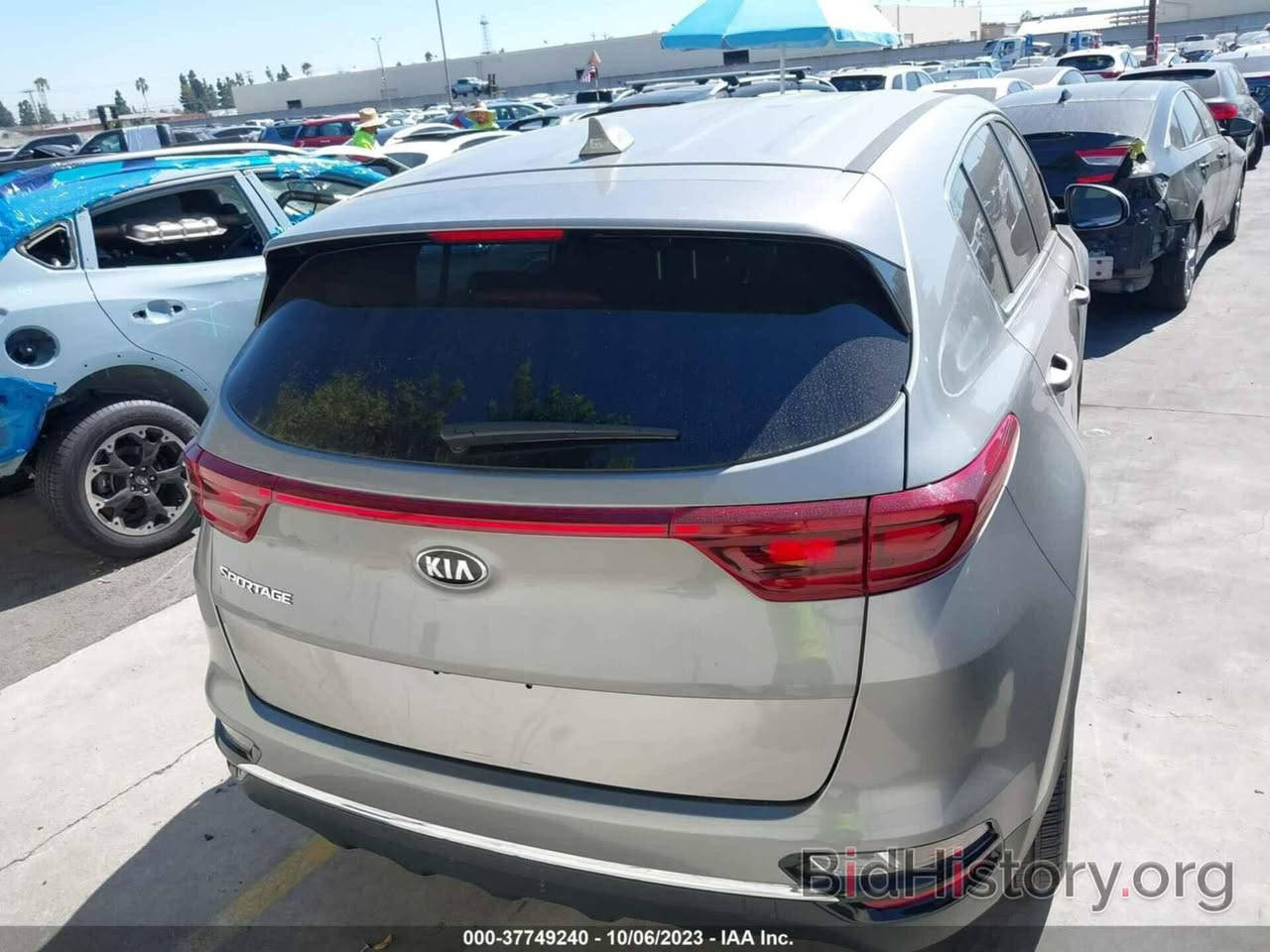 سلام عليكم  كيه سبورتج موديل 2022 السياره كفاله عامه من الدعامية للدعاميه السياره نص فول حجم المحرك 2500 أمريكي الاستفسار ع رقم *********** وبي واتساب هم سعرها كلش مناسب السياره رقم بغداد باسمي تحويل ثاني يوم
