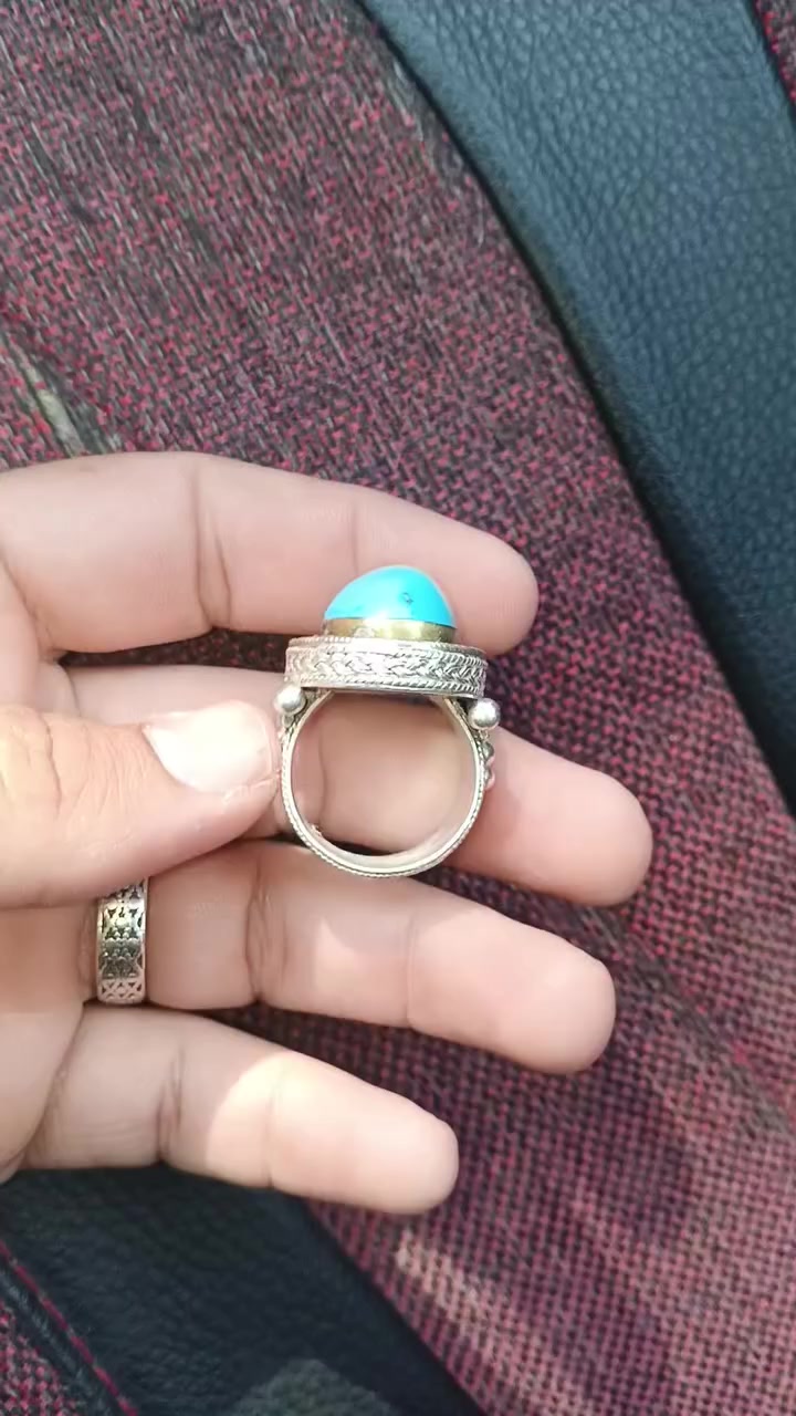 السلام عليكم.
محبس نيشابوري لبه صافيه صياغة يدويه تحفه وثگيل كلش مقاس 23.. السعر 150 الف ماعندي توصيل. بس صياغته تسوة اكثر من هل سعر .


**إذا كنت صاحب هذا الإعلان وتريد حذفه لأي سبب، رجاءا أرسل رسالة إلى الدعم الفني**