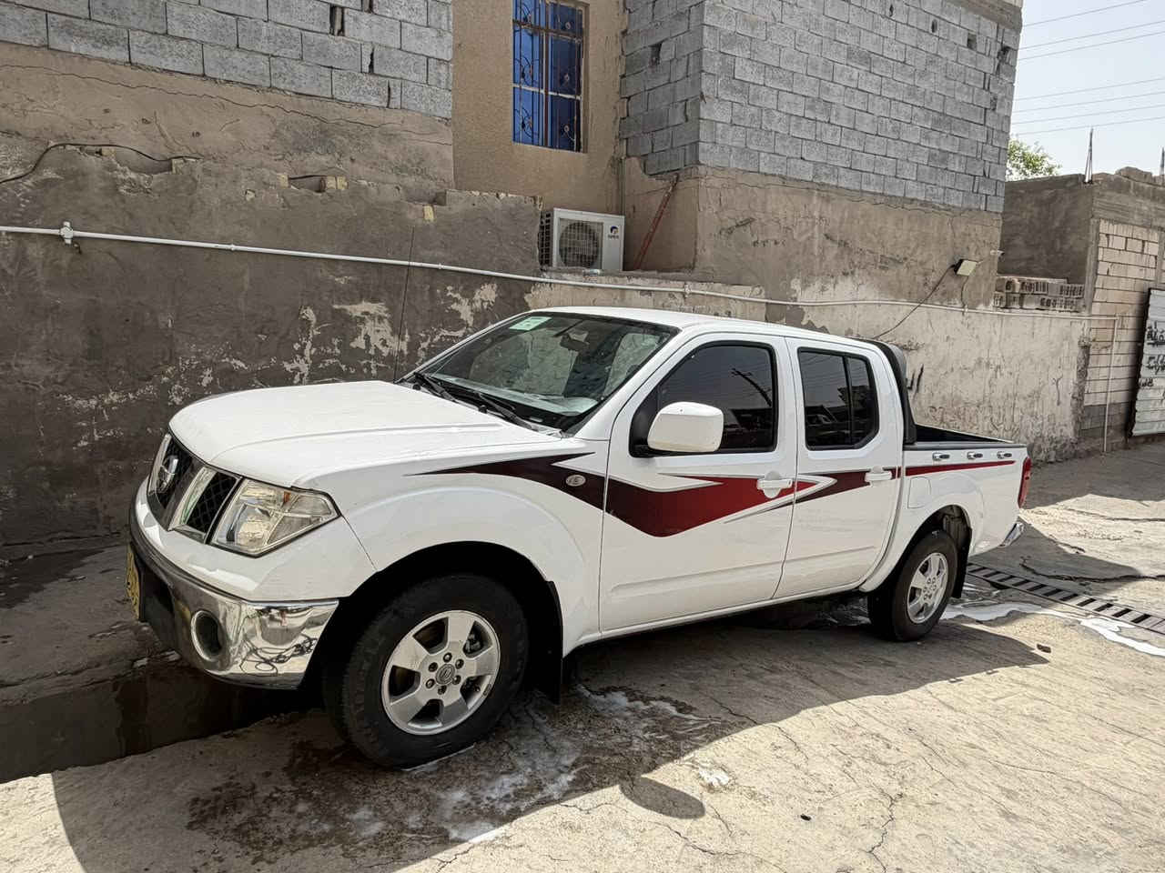 سلام نيفاره موديل 13 كفاله من ضربه بيها باب خلفي بارد و3 مكانات صبغ فقط اربيل بسم كردي سعر 90 وبيها مجال المكان البصره ***********

