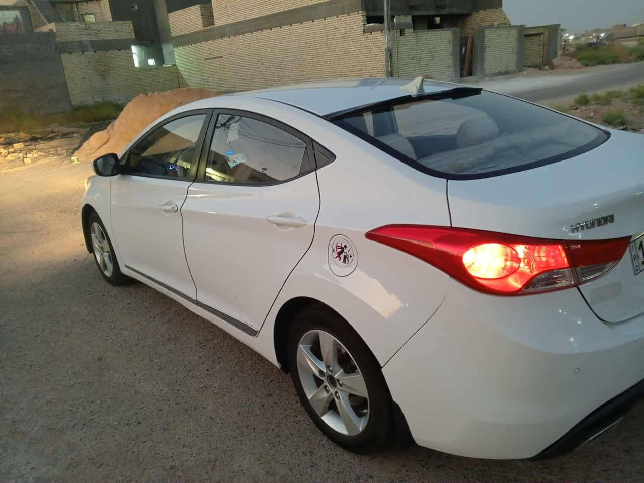 السلام عليكم 

الانترا للبيع ✅

رقم أنبار الجديد تحويل مباشر ✅
باأسمي 

شاشه + فتحه سلايت ✅

تحكمات ✅
مواصفات المعروفه 

السعر 110 💵 وبيها مجال 
--------------------------------------------------------
بيها جاملغ صبغ ودوسه 
ومكان بارد السونار مرفق
ويا الصور 
مكان السياره 📍
الدوره حي اسيا 
مكلف بل النشر اتصل على صاحبها
للاستفسار الاتصال 
+964 770 901 7996
وائل


**إذا كنت صاحب هذا الإعلان وتريد حذفه لأي سبب، رجاءا أرسل رسالة إلى الدعم الفني**