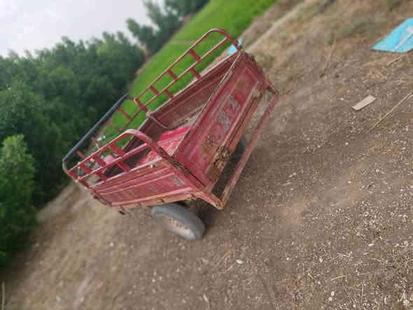 سلام عليكم ستوته للبيع 2016 اوراق كامله محرك مامفتوح بي تبخير شاصي مكفول السعر 500 وبيه مجال قليل المكان واسط عزيزيه للستفسار ***********
