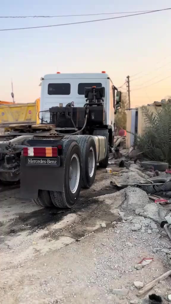 سلام عليكم اكتروز فحل 2005  مكينه 8 كير240 تخم تاير سياره جاهزه كهربائيات لافتات بريك هواء تبريد وي سويج  جاهزه من كل النواحي مراوس بسكس نثيه او سحال خلفي أو امامي راس تريله استفسار ***********
