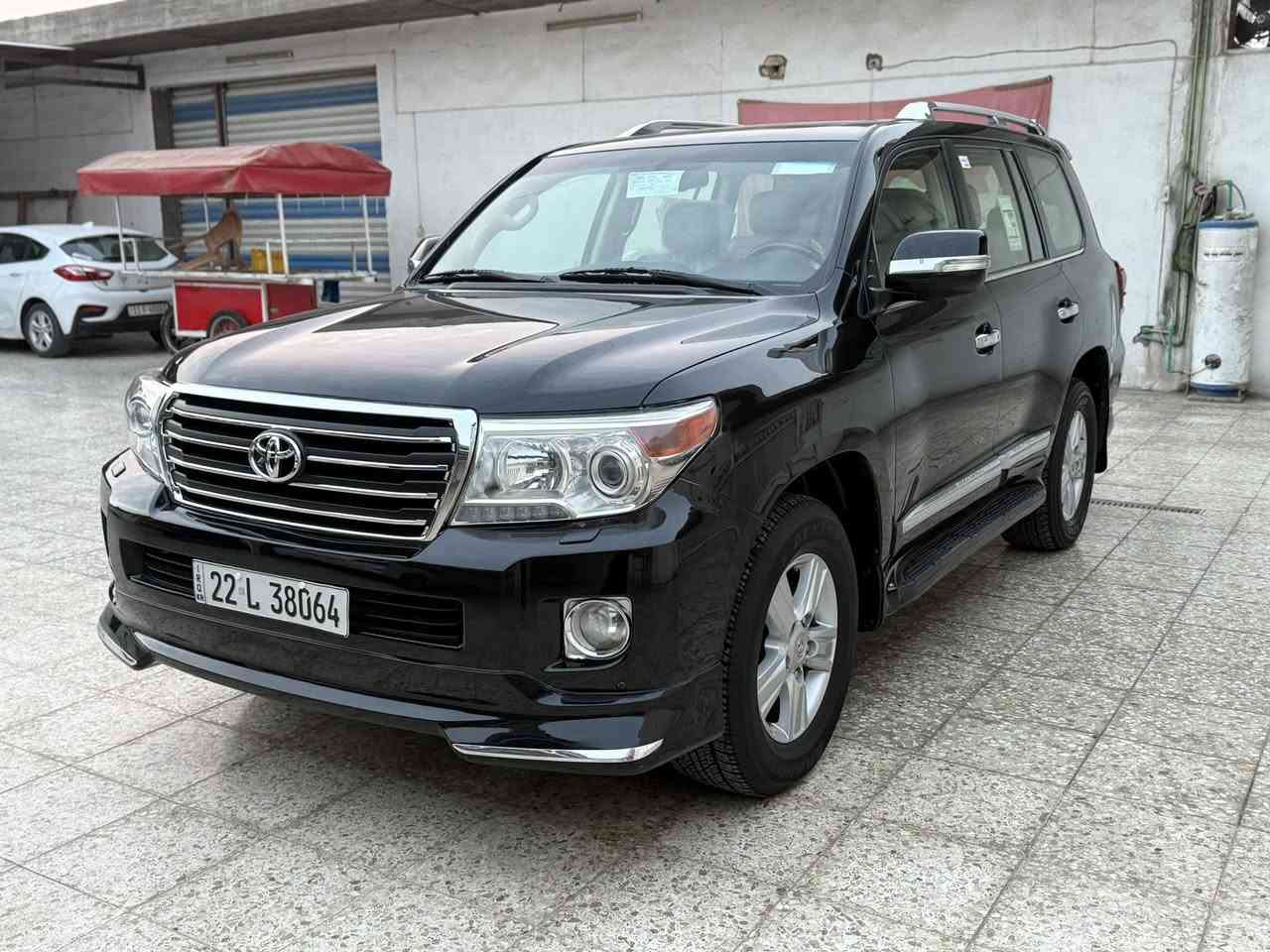 السلام عليكم لاندكروز 2012 رقم أربيل بسمي فول مواصفات ٦ سلندر مكفوله كفالة عامه على الفحص سيارة جديدة وجاهزة على وضع الشركة ماشية 114 كيلو للاستفسار *********** السعر 340 ورقة مكان بغداد
