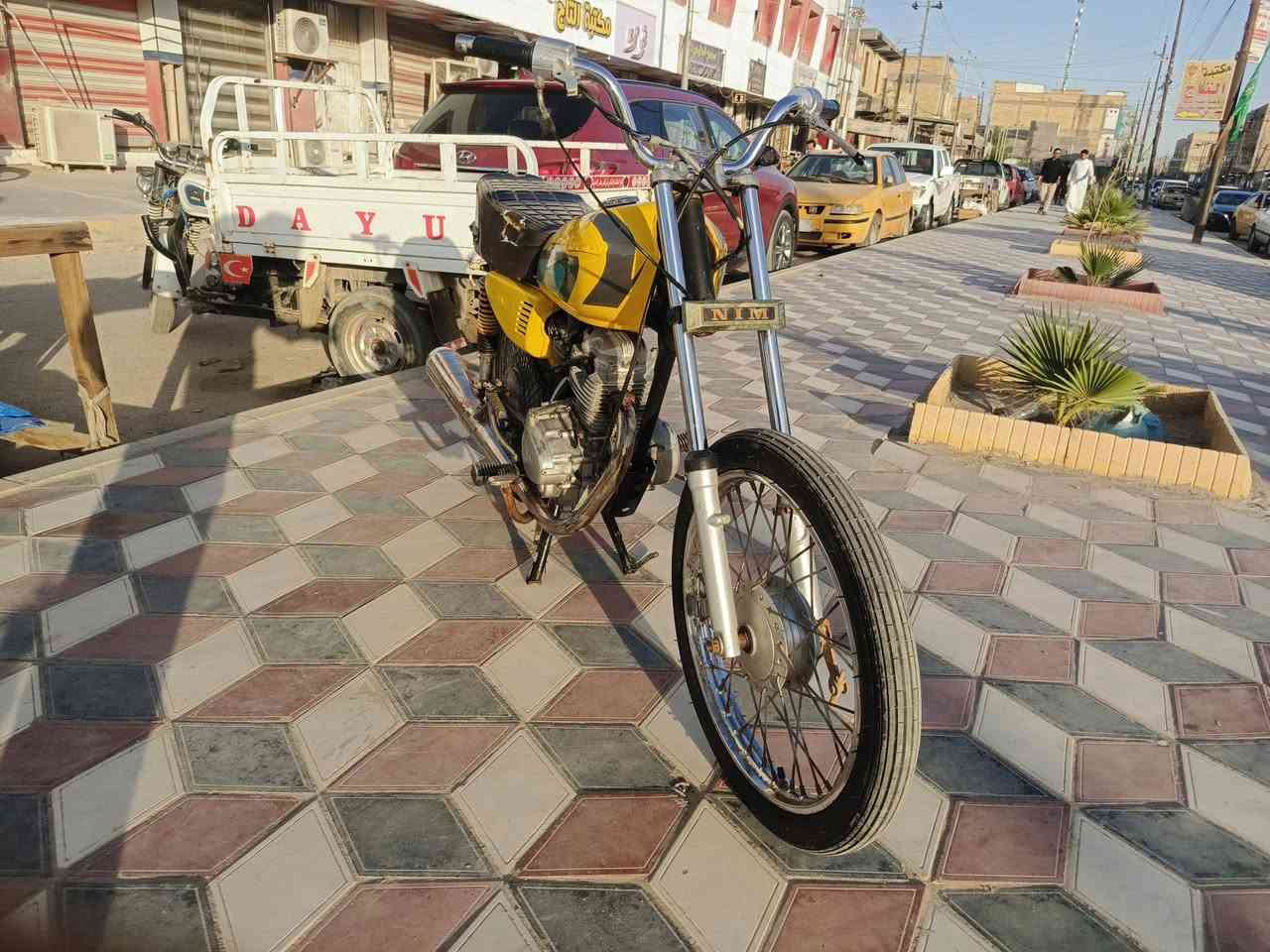 سلام عليكم شلونكم شباب نامه شبه اصلي للبيع موديل 2021 اوراق سكنر تايرات جدد دبلات شغاله مكينه مبدل بيه بس بستم دراجه نضيفه عوزه بس كشن تانكي صفاحيات جدد مكان شطره السعر 400الف وبيه مجال 
تصل ***********
