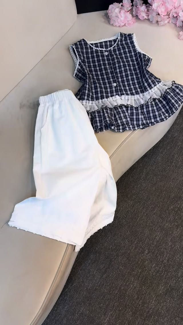 سوت بناتي خامة صيفية بارده 🌸عمر 4-6-6-7-8-9


**إذا كنت صاحب هذا الإعلان وتريد حذفه لأي سبب، رجاءا أرسل رسالة إلى الدعم الفني**